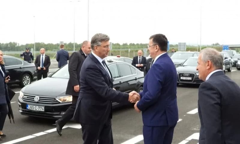 Plenković: Hrvatska neće dizati žicu prema BiH