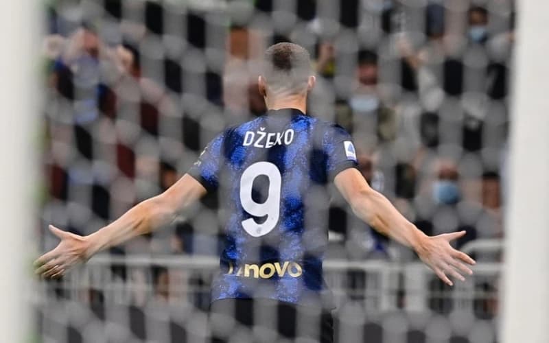 UEFA se naklonila Edinu Džeki: Jednostavno ne može prestati postizati golove