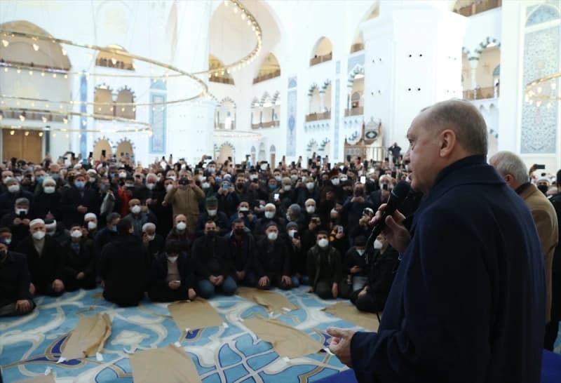 Erdogan: Zahvaljujući vakcini, COVID-19 prebolio sam brzo i lagano
