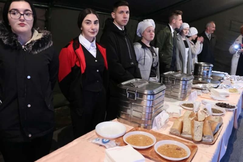 Grah, leća, riža, kafa od ječma: Srednjoškolci predstavili sarajevsku "Kuhinju pod opsadom"