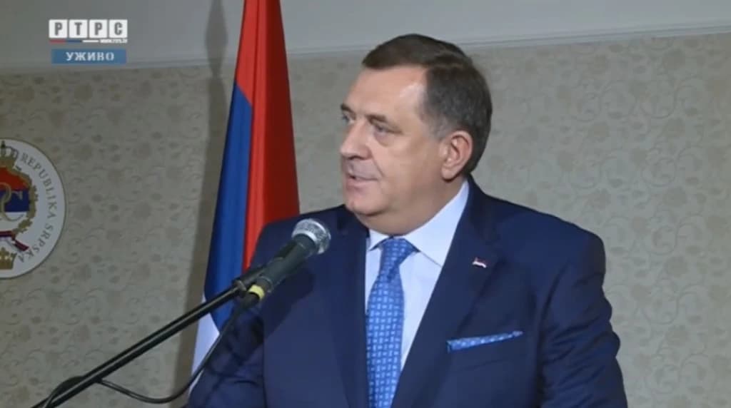 "After party": Dodik bi u EU, ali i da štampa novac bez pokrića