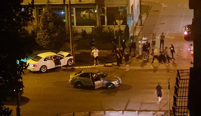 Sarajevo: U nesreći u naselju Hrasno jedna osoba teško povrijeđena, prevezena u bolnicu