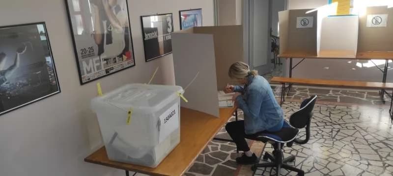 U sarajevskim gradskim općinama uglavnom otvorena sva biračka mjesta