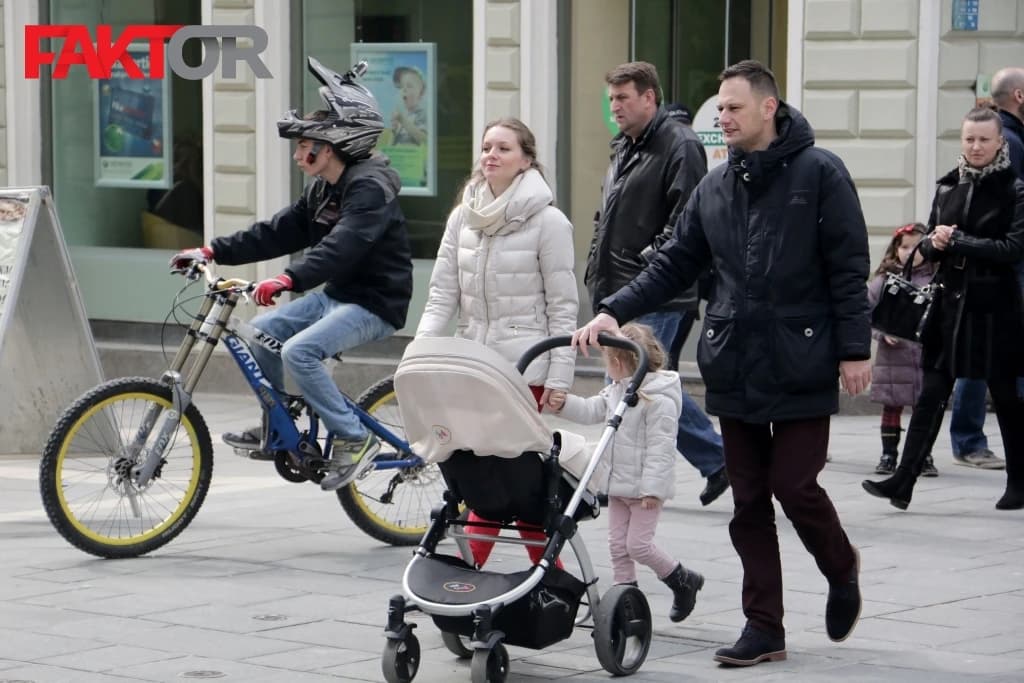 Tokom dana oblačno, navečer moguća kiša