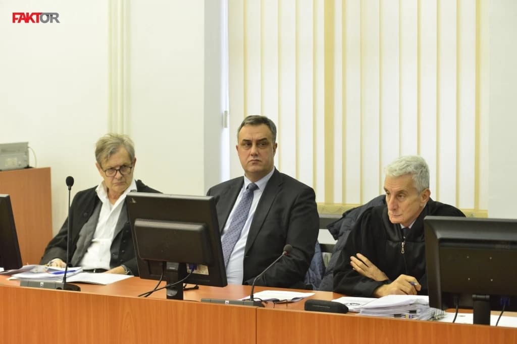 Asim Sarajlić s advokatima