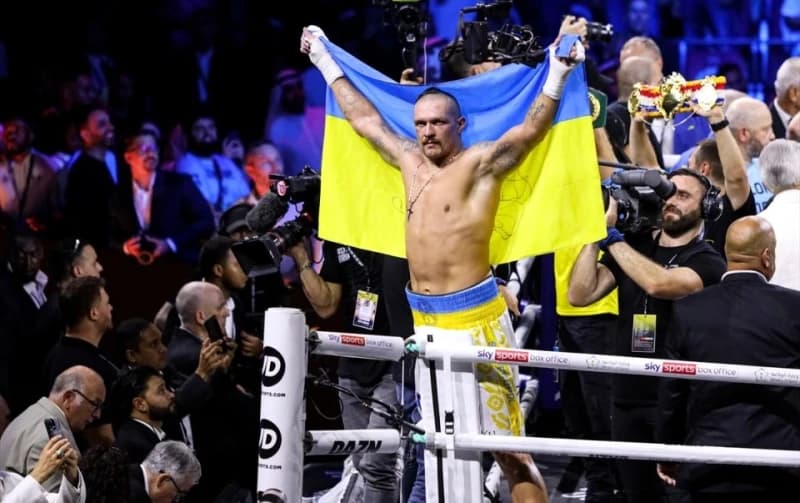 Spektakl u Poljskoj: Usik i Dubois u borbi za WBA pojas