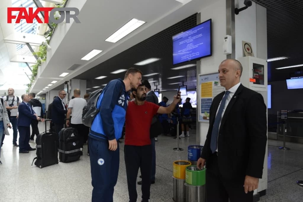 Džeko i Pjanić ispunjavali želje domaćih navijača