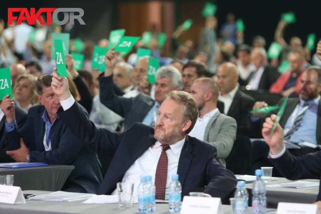 SDA danas bira novog generalnog sekretara, članove Glavnog odbora i Predsjedništva