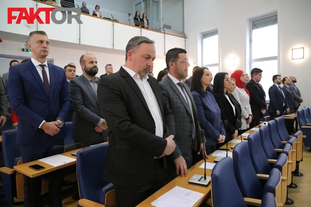 U Skupštini KS je 35 zastupnika, a od sedam klubova sada su formirali 11
