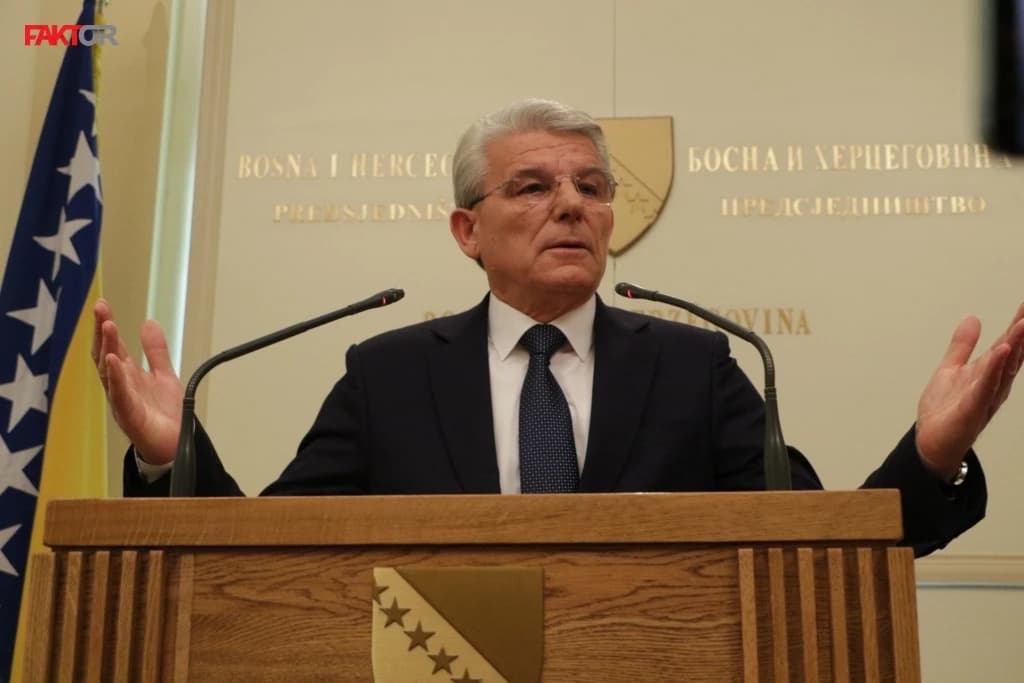 Džaferović: Vojnicima, policiji, zdravstvu se ne smiju smanjiti plaće, nego prvo one najveće