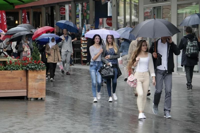 Pripremite kišobrane i danas