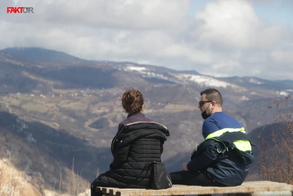 Pretežno oblačno, u noćnim satima očekuje se snijeg