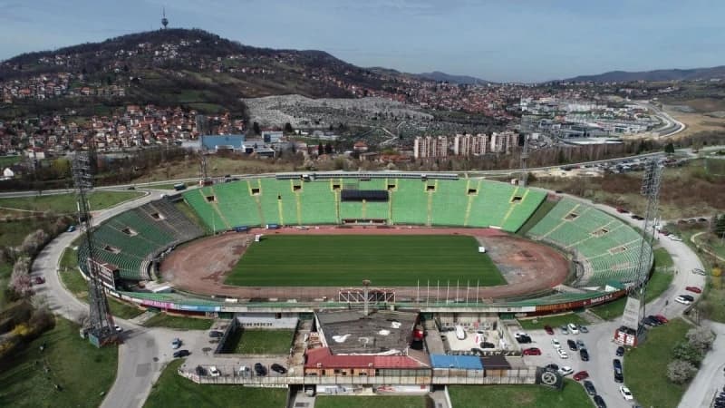 Povratak kući: FK Sarajevo časti navijače