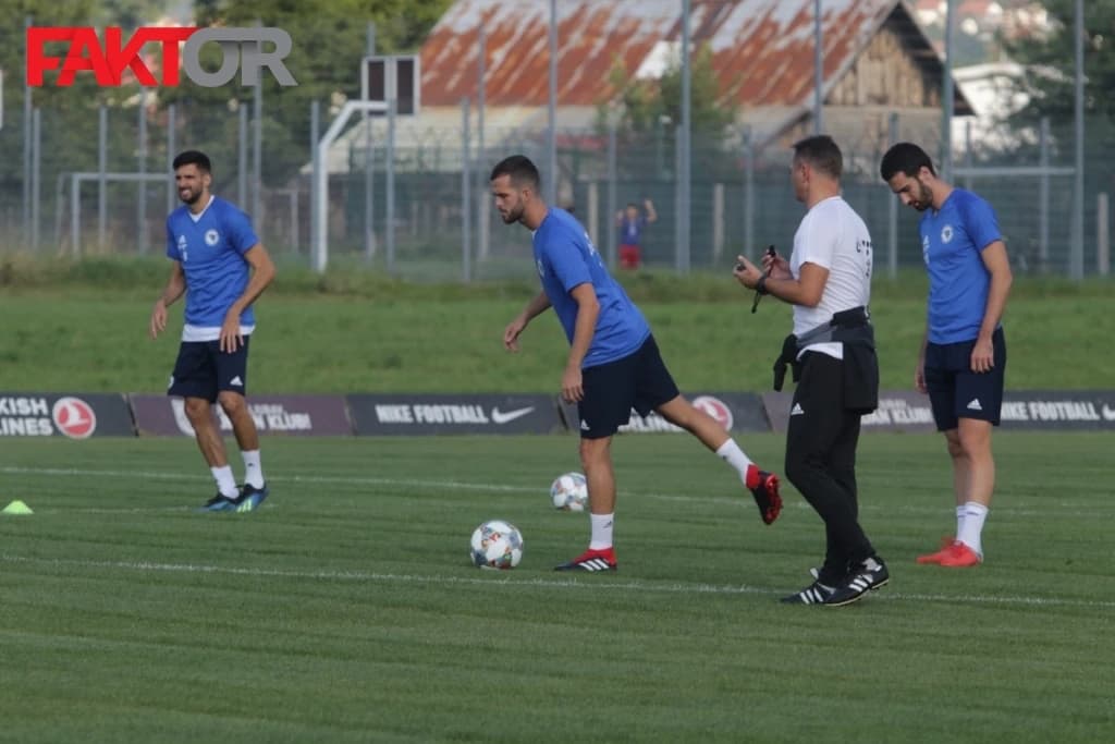 Miralem Pjanić: Možemo kontrolisati utakmicu, ali se moramo čuvati prekida