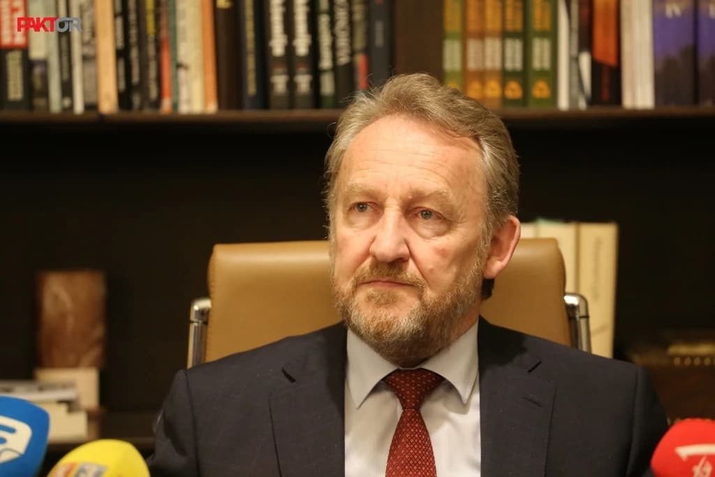 Izetbegović se odrekao dvije trećine plaće za pomoć najugroženijima