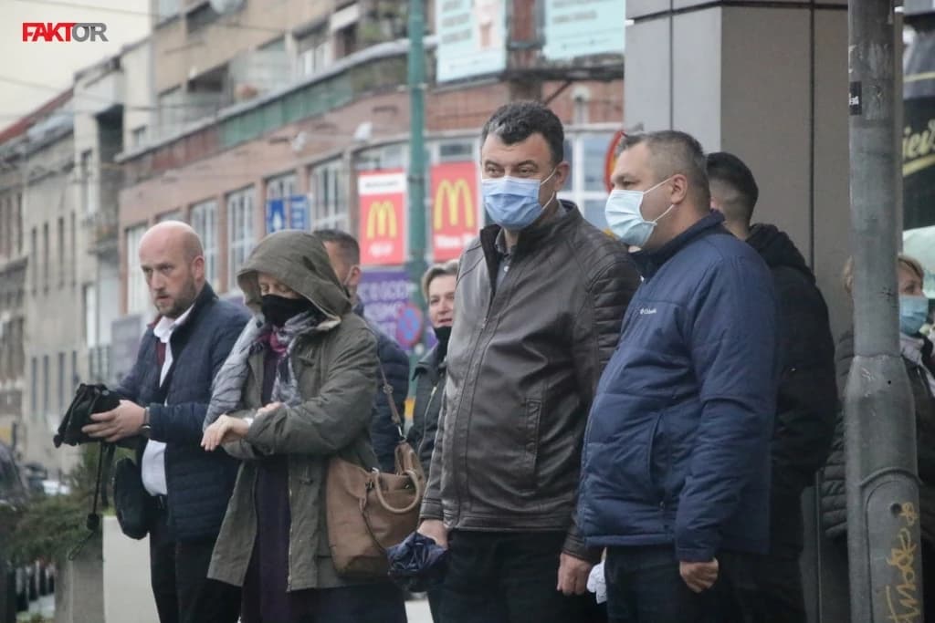 U Kantonu Sarajevo 445 novozaraženih i 307 oporavljenih osoba od koronavirusa