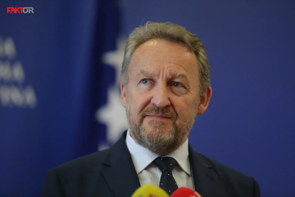 Izetbegović: U ovoj borbi protiv virusa trebamo biti ujedinjeni kao što smo bili 1945. i 1992.