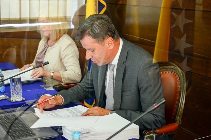 Vlada FBiH: Uplaćeno 70,8 miliona KM za Zeničko-dobojski i Tuzlanski kanton