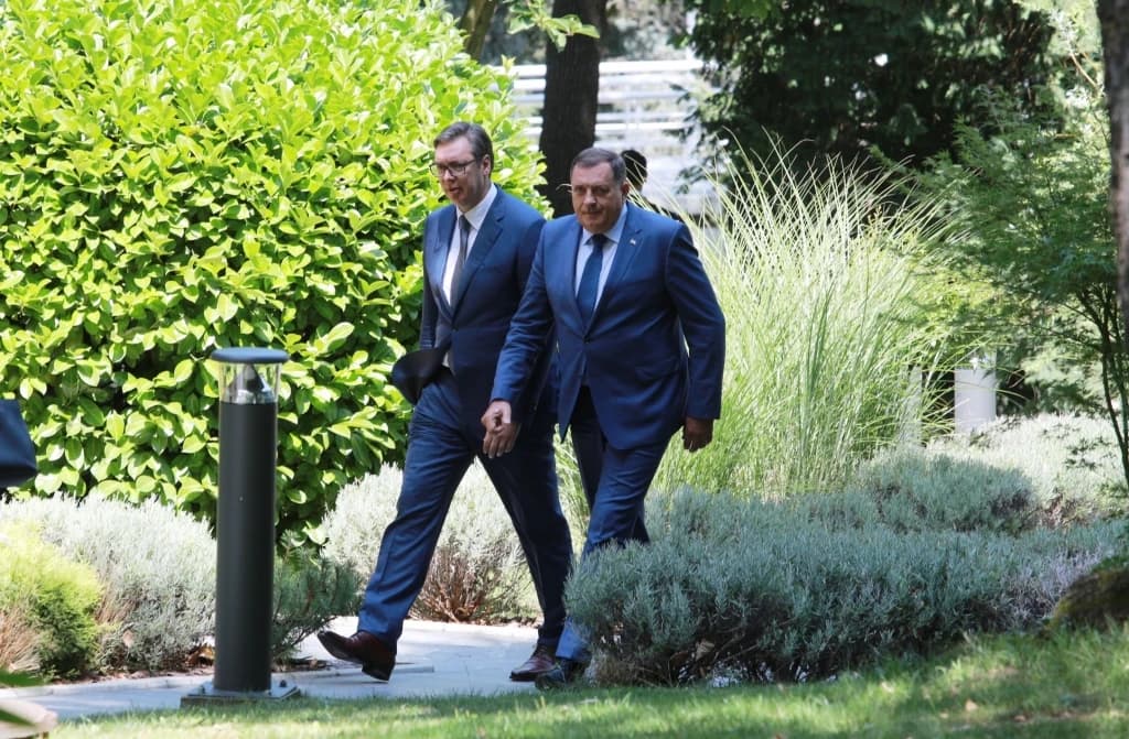Beogradski list ogolio razdor: "Dodik napao Vučića"; Evo šta je odgovorio predsjednik Srbije