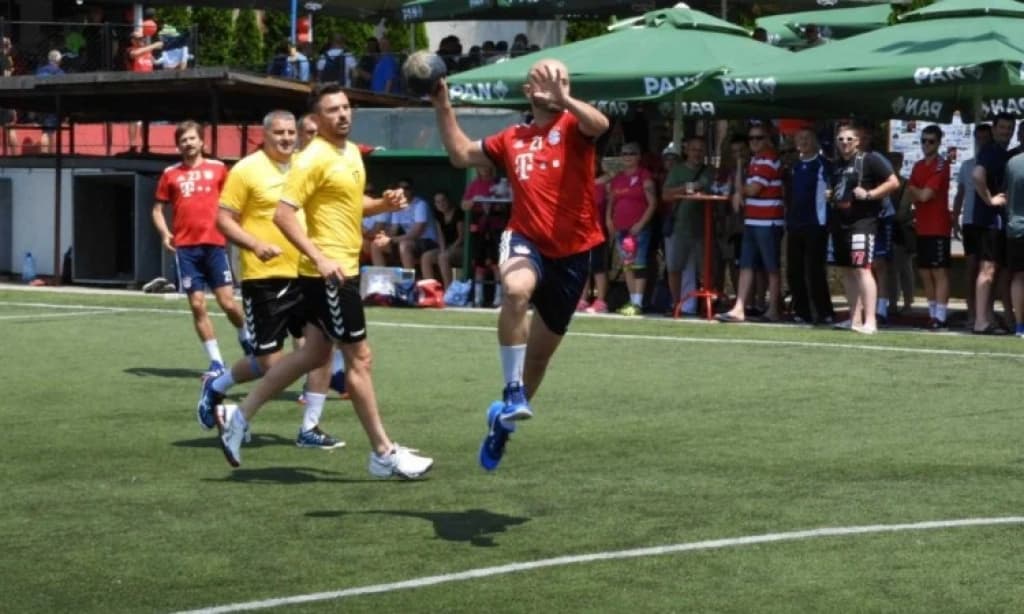 Veteranke i veterani u Tuzli pokazali svoje rukometno znanje