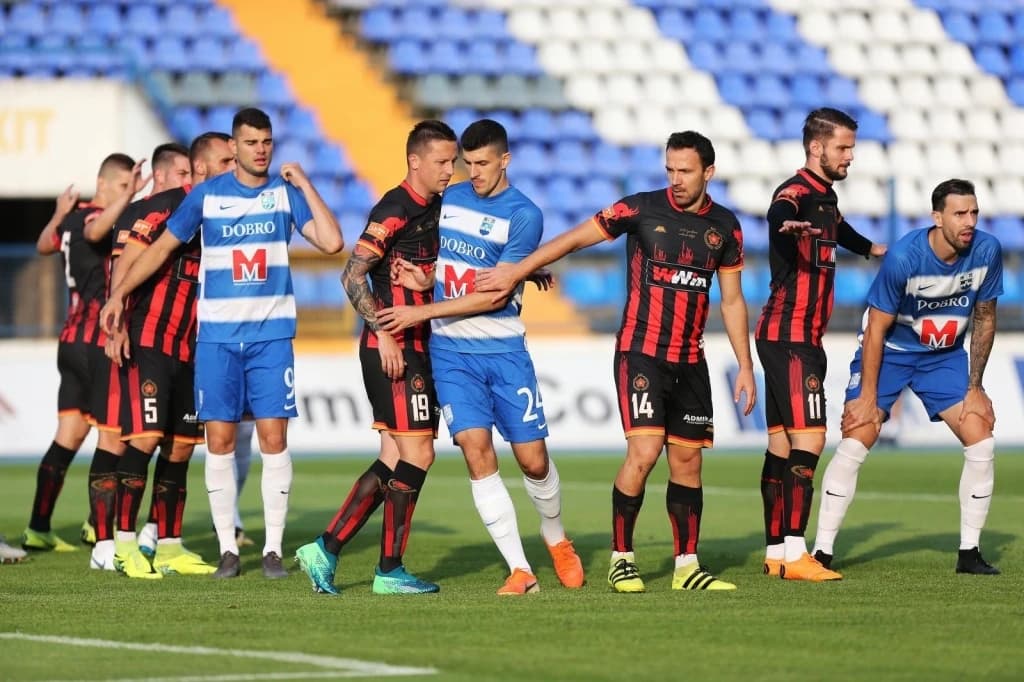 Slavlje na Tušnju: Autogol Bečelića, Sloboda vodi protiv Radnika