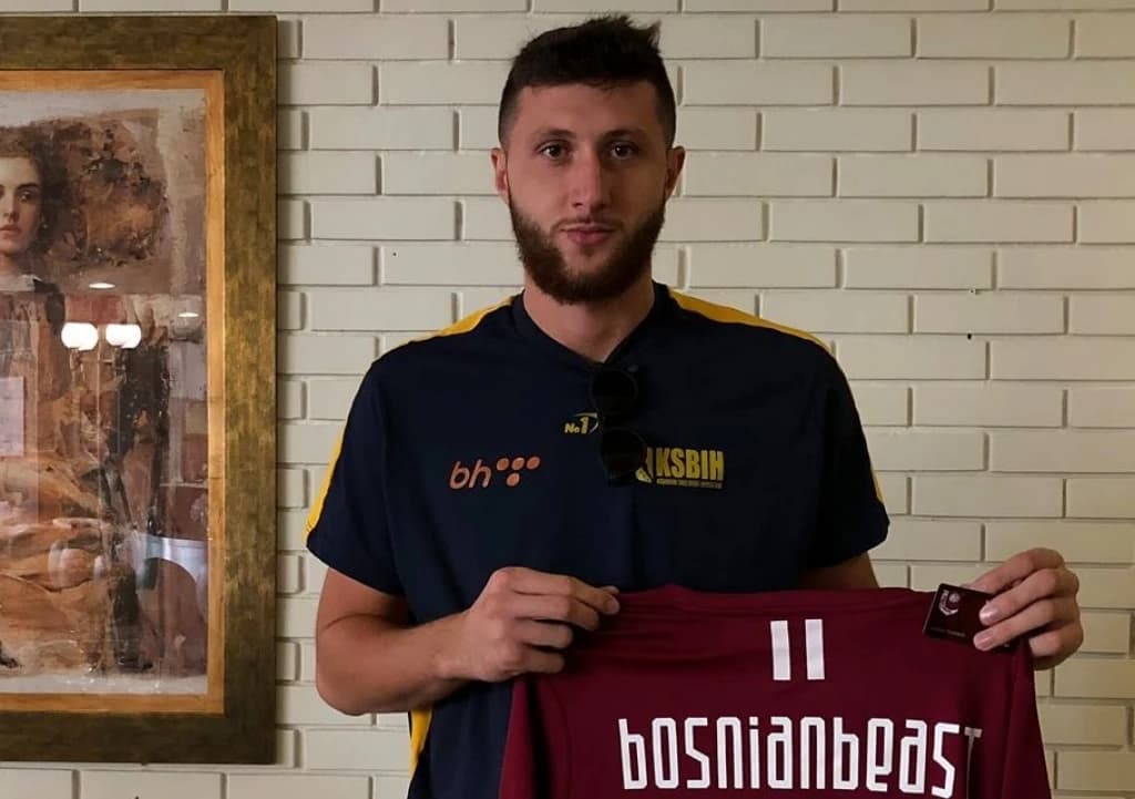 Jusuf Nurkić pozirao sa dresom FK Sarajevo