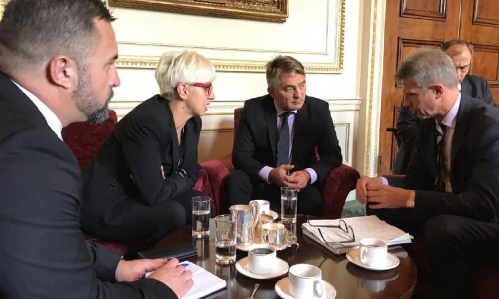 Komšić: Ko će znati što li Dodiku smeta moja posjeta Velikoj Britaniji