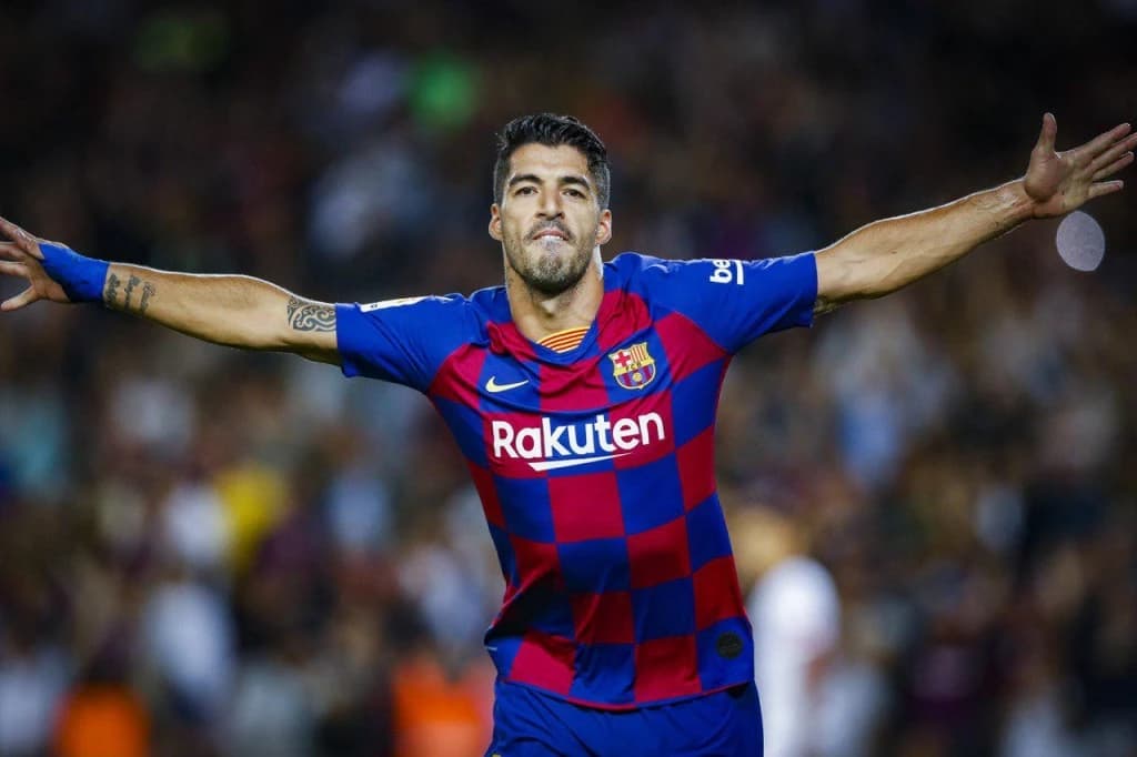 Lebdeći Suarez: Fanstatične "makazice" Urugvajca