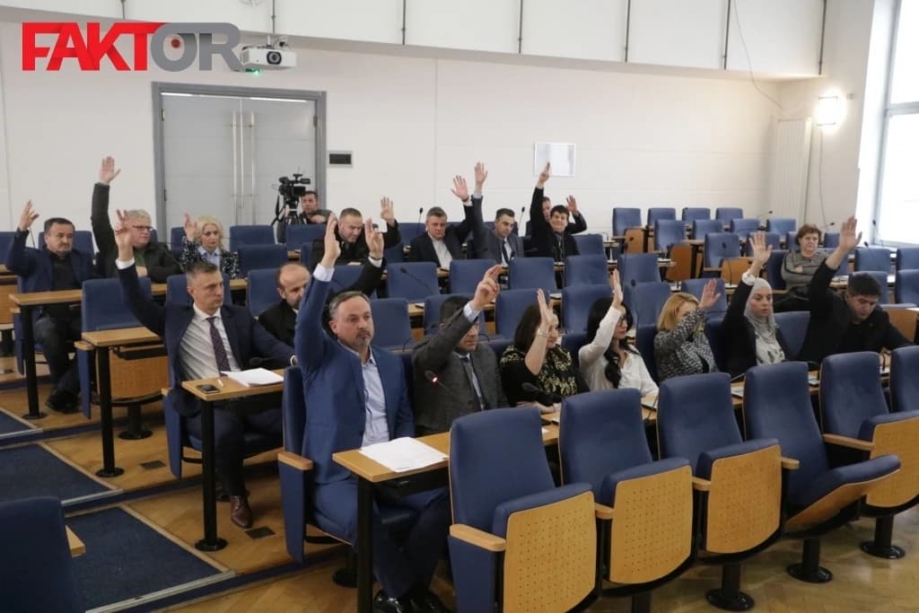 Skupština KS: Konaković i Kristić napustili salu, sjednicu nastavila Viteškić