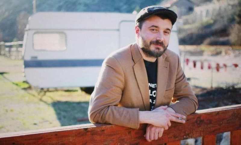 Adem Deniz Garić: Kao imam širim pozitivu, a kao pjesnik pratim život koji izmiče pred očima