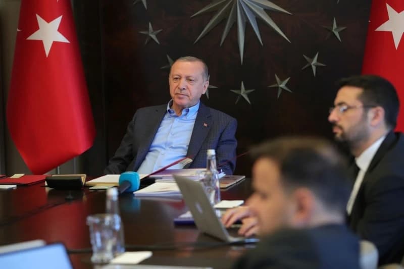 Erdogan: Pandemija je prerasla u najveću krizu nakon Drugog svjetskog rata
