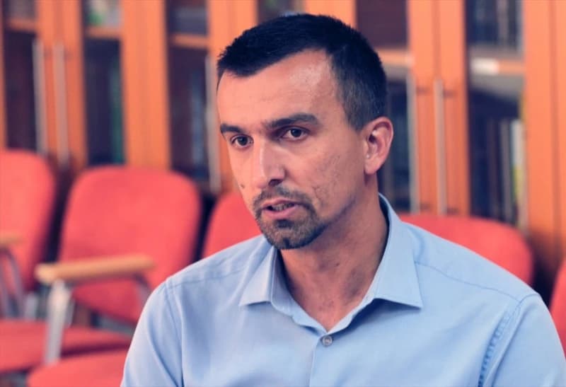 Omer Majstorović u Potočarima će ukopati tetka Zuhdiju Avdagića, nada se da će pronaći ubijenog oca