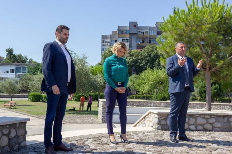 Vujović povodom sjećanja na genocid u Srebrenici: Crna Gora mora da se suoči s ratnom prošlošću