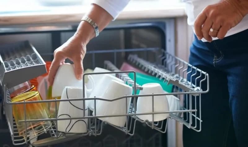 Samo dva sastojka potrebna su vam za dubinsko čišćenje perilice suđa