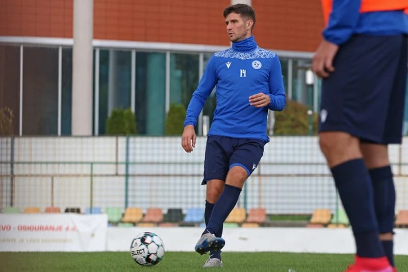 Željezničar trenirao na Otoci, u subotu gostuje na istom stadionu