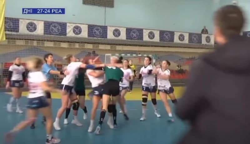 Sijevale šake: Žestok obračun ukrajinskih rukometašica