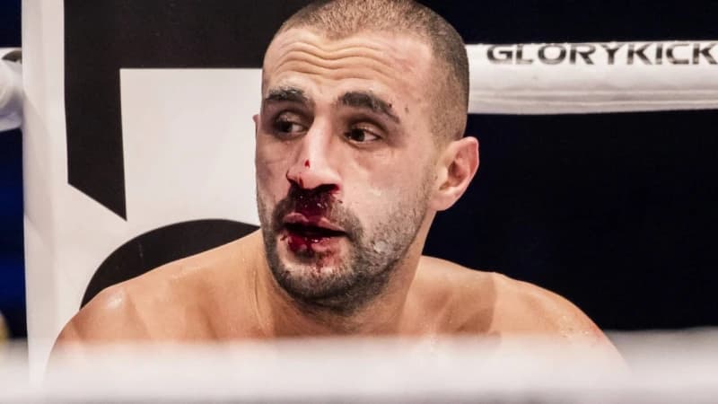 Legendarni Badr Hari nokautiran nakon što je protivnika dvaput slao na pod