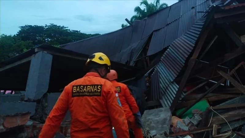 U zemljotresu u Indoneziji 42 poginulih